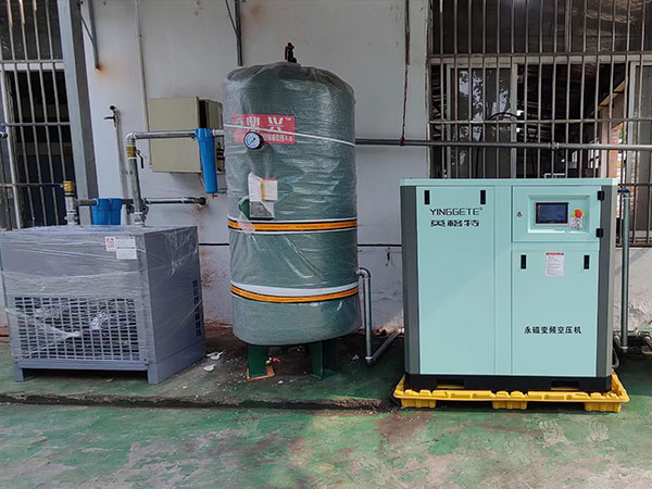 螺桿空壓機(jī)怎么換油分英格特空壓機(jī)江蘇節(jié)能科技？